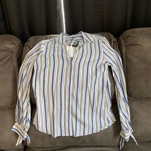 Brand new Slim fit portofino shirt size M. Add cute shirt your work wardrobe.